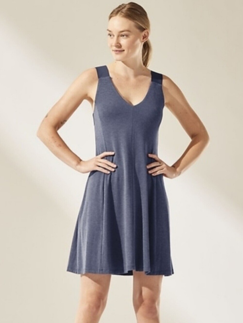 Athleta Santorini Support Dress Navy V-neck Wide Straps Athleisure Dress Size M